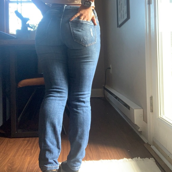 Mid Rise Deconstructed Skinny - Picture 4 of 5